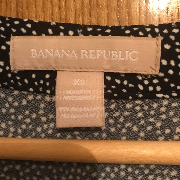 BANANA REPUBLIC blue polka dot top - Picture 5 of 5